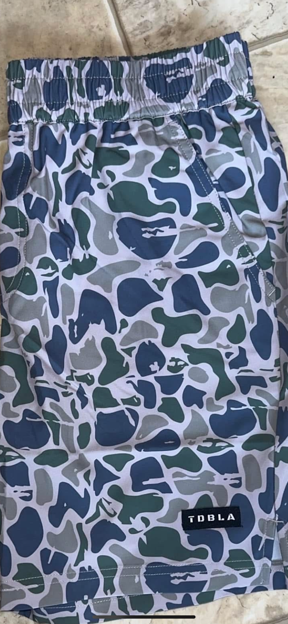 MEN'S 6 " CAMO SHORTS