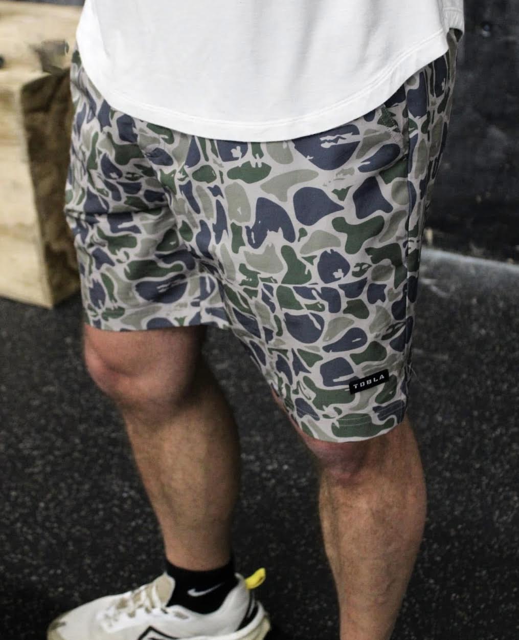 MEN'S 6 " CAMO SHORTS