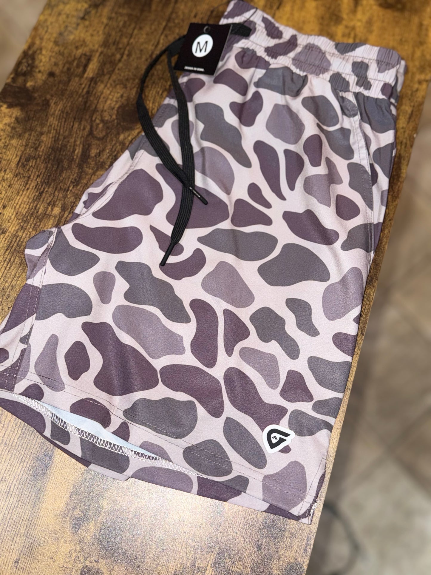 NO QUIT PERFORMANCE CAMO SHORTS