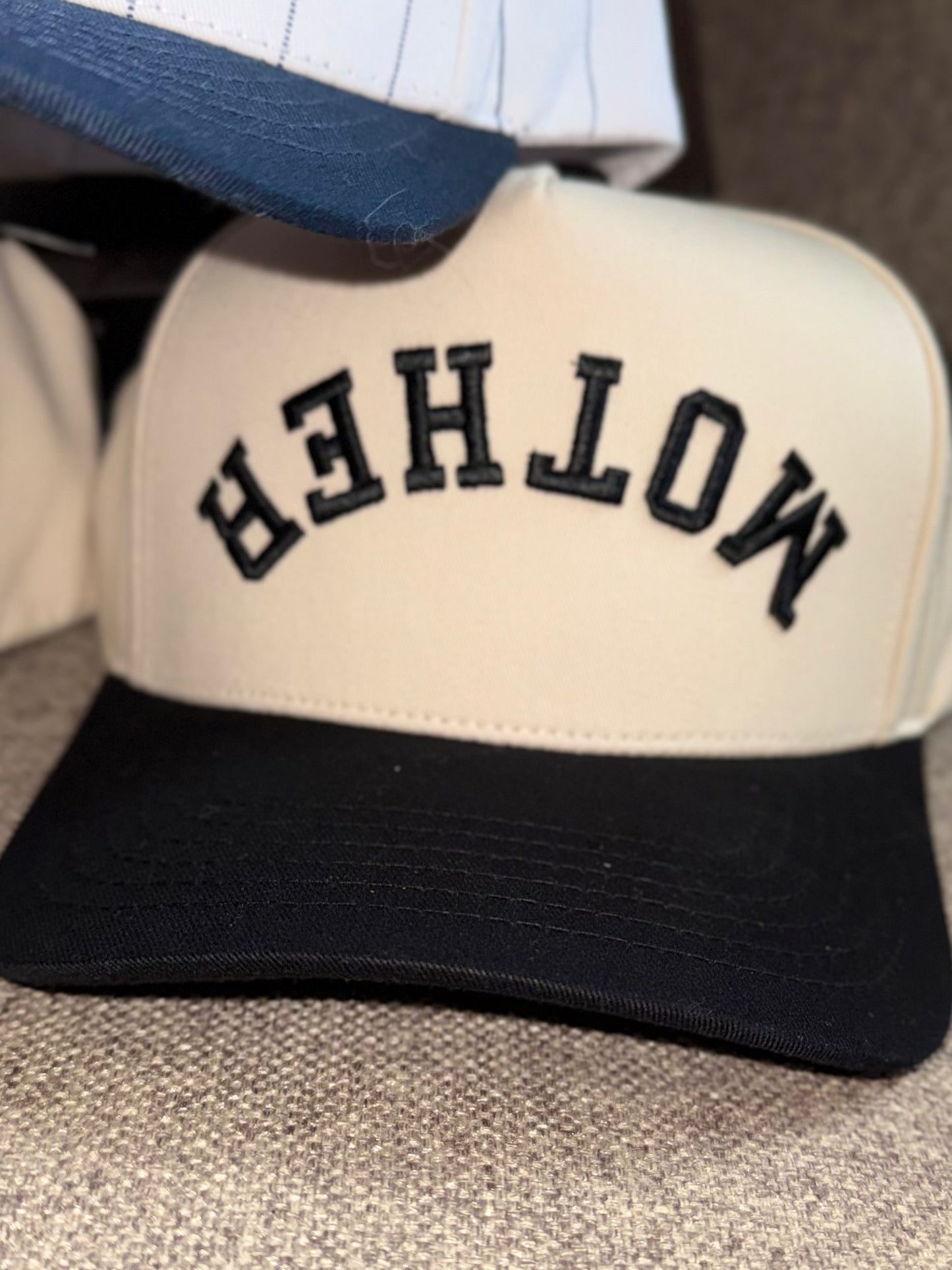 SNAP BACK TRUCKER CAP