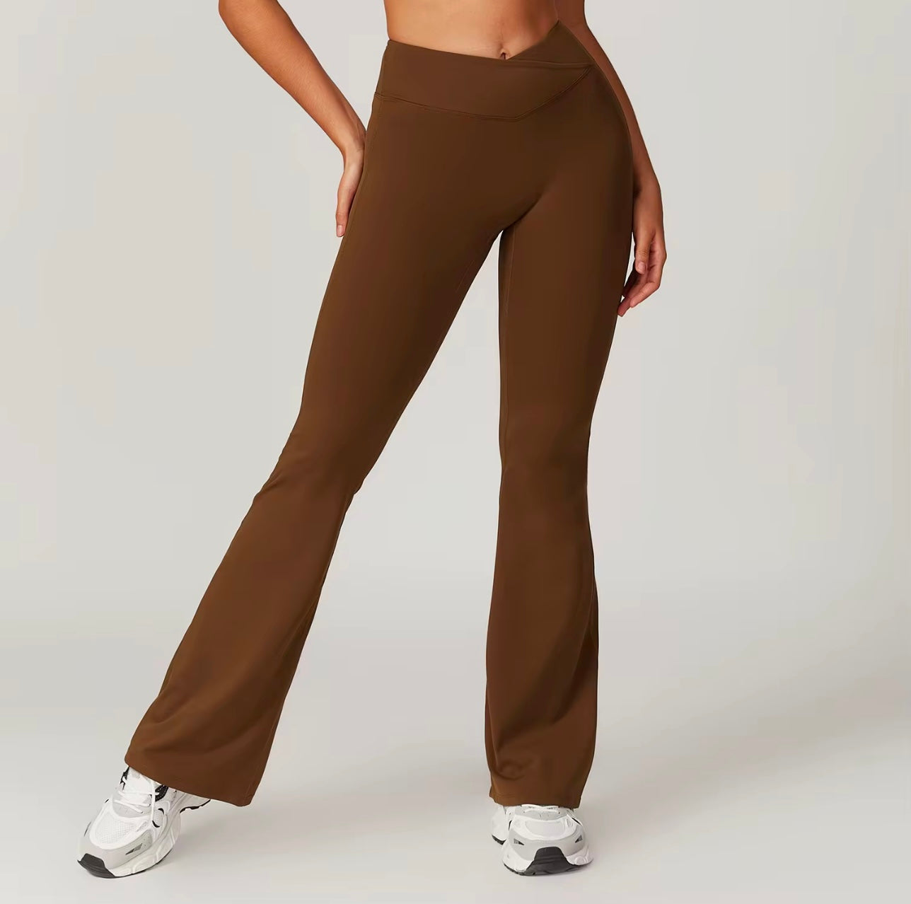 Woman's Fitted Flare Leggings | Brown