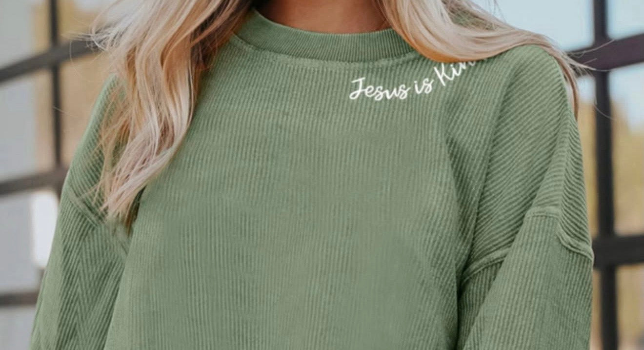 VINTAGE ROSE JESUS IS KING | CREW NECK PULLOVER